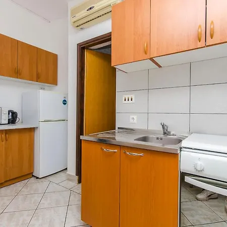 Zdenko Apartment Vir